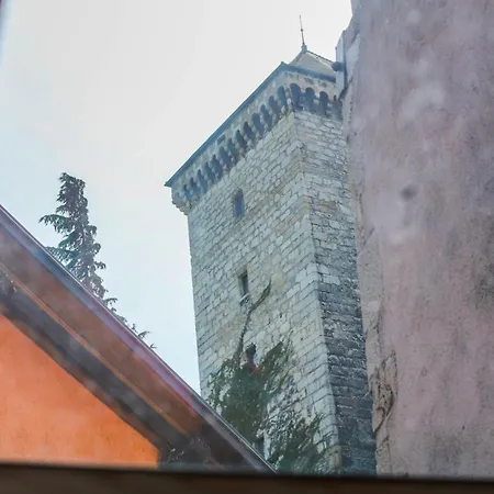 'la Maison' House In The Historic Apartment