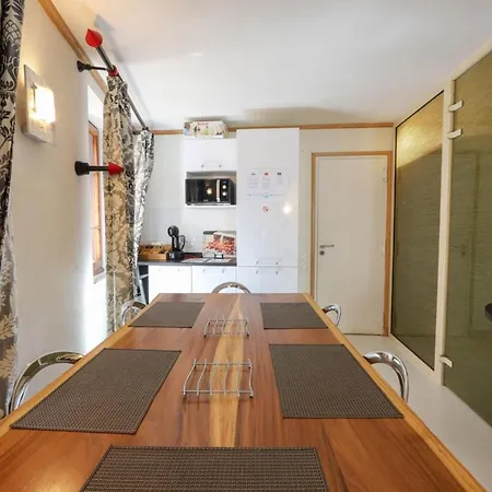 'la Maison' House In The Historic Apartment